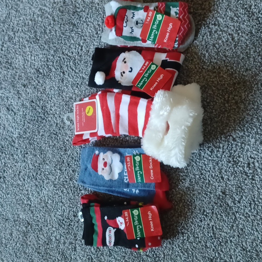 5 New Pairs Assorted Women's Christmas Holiday Socks